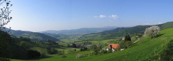 fotos_1/zv_Dreisamtal-Voerlinsbach_pano.jpg