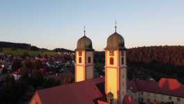 fotos_drohne/zv_St_Maergen-Kloster_Kirche_3.jpg